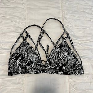 Xhilaration black and white print bikini top